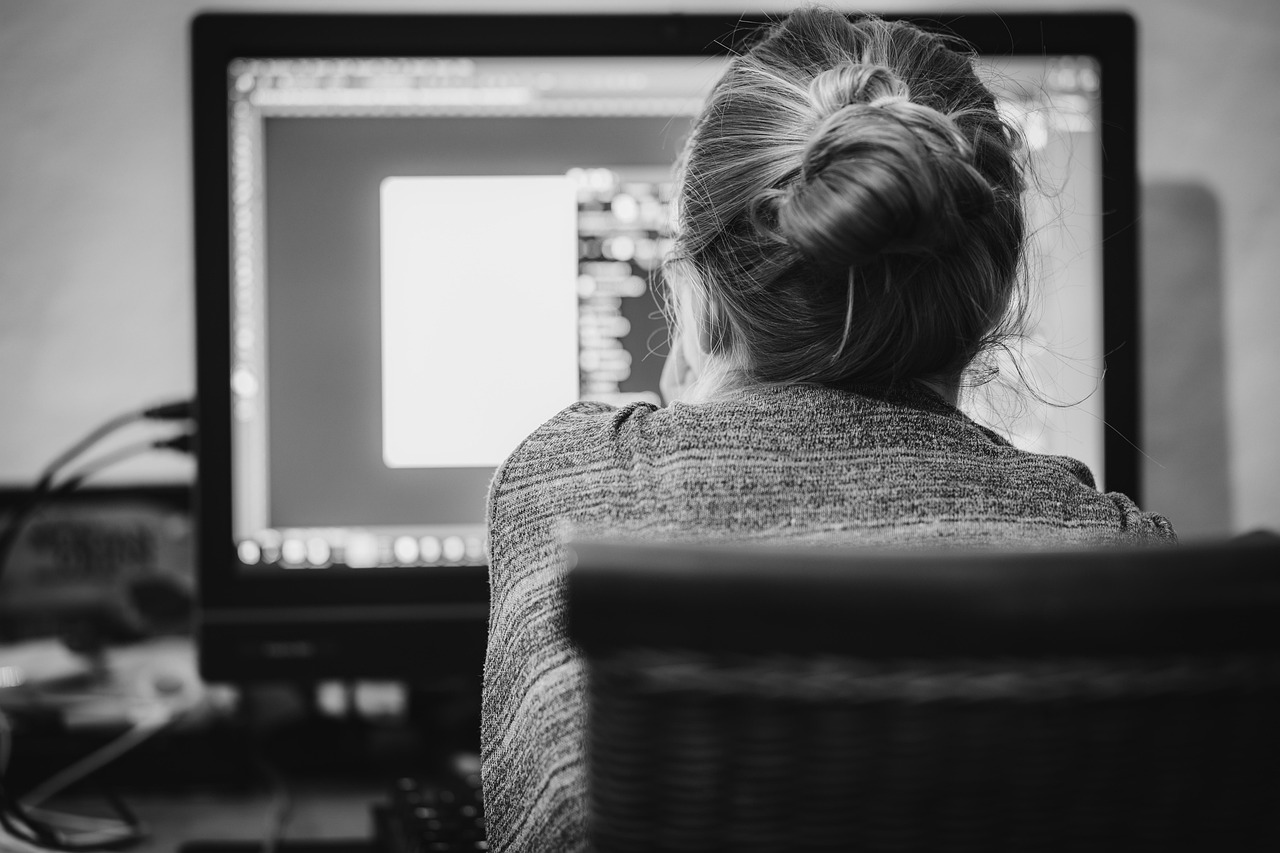 best simple invoicing software with kanban tracking